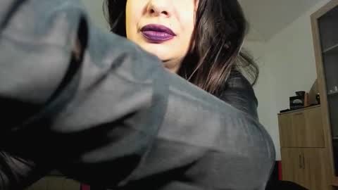 YourGoddessM online show from 4, 3, 2026