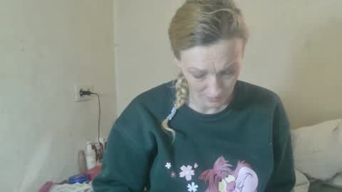 Snapshot of mistressmilly32 chatting on 19, 4, 2026 mistressmilly32 online show from 19, 4, 2026