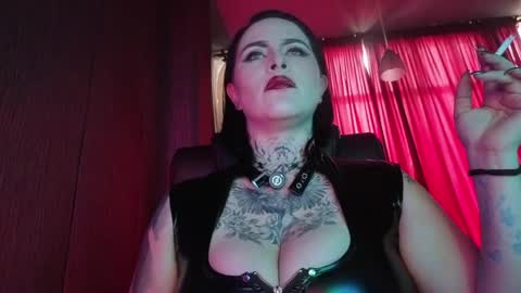 Snapshot of mistressolivia07 chatting on 21, 5, 2026 Mistress olivia online show from 21, 5, 2026