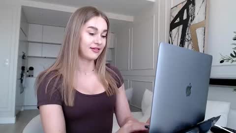 mistressuniverse online show from 10, 3, 2026