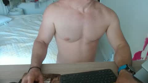 Snapshot of mitcheli chatting on 25, 3, 2026 Onlyfans online show from 25, 3, 2026