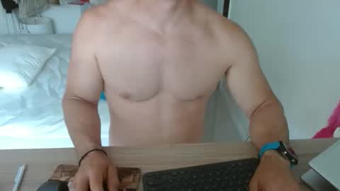 Snapshot of mitcheli chatting on 16, 4, 2026 Onlyfans online show from 16, 4, 2026