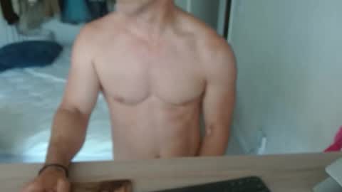 Snapshot of mitcheli chatting on 12, 5, 2026 Onlyfans online show from 12, 5, 2026