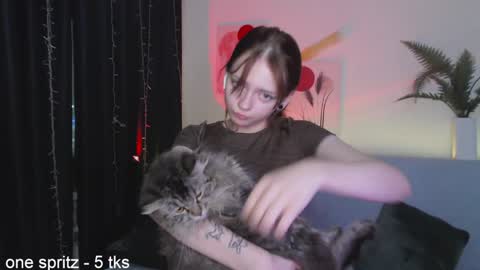 Snapshot of miuri_miy chatting on 2, 2, 2025 Yuka online show from 2, 2, 2025