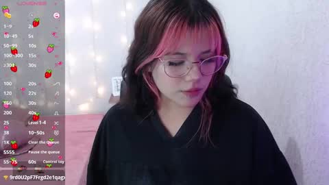 mixie_cute online show from 19, 1, 2025