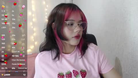 mixie_cute online show from 26, 1, 2025