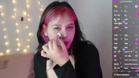 mixie_cute online show from 5, 3, 2025