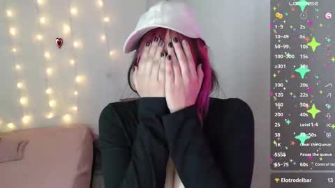 mixie_cute online show from 6, 3, 2025