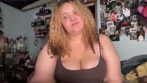 mixxedgoodness222 online show from 11, 2, 2026