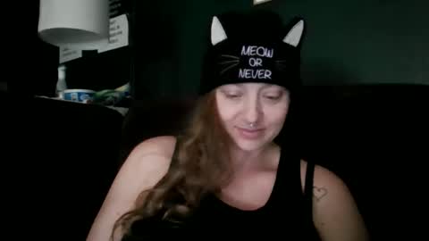 Snapshot of miztrezk chatting on 5, 11, 2025 miztrezk online show from 5, 11, 2025