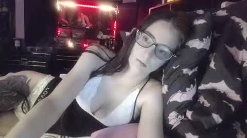 Snapshot of mizzbonez chatting on 5, 6, 2026 Mizz Bonez online show from 5, 6, 2026