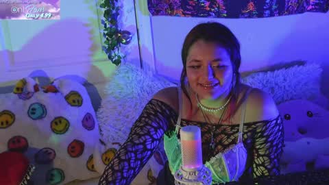 Hera  Tethra Bathtub stream  20k followers  Ask about our custom videos3 online show from 6, 1, 2025