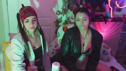 Hera  Tethra Bathtub stream  20k followers  Ask about our custom videos3 online show from 13, 1, 2025