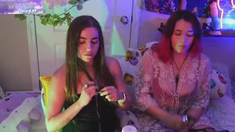 Hera  Tethra Bathtub stream  20k followers  Ask about our custom videos3 online show from 22, 1, 2025