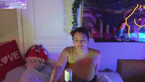 Hera  Tethra Bathtub stream  20k followers  Ask about our custom videos3 online show from 11, 2, 2025