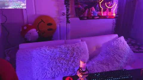 Hera  Tethra Bathtub stream  20k followers  Ask about our custom videos3 online show from 19, 2, 2025