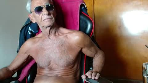 Snapshot of mjmadurengue chatting on 28, 4, 2026 Mario jose online show from 28, 4, 2026