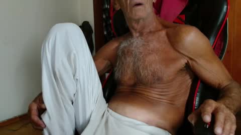 Snapshot of mjmadurengue chatting on 3, 5, 2026 Mario jose online show from 3, 5, 2026