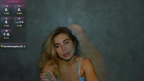 Snapshot of moanamo chatting on 31, 5, 2026 Princess Moana online show from 31, 5, 2026