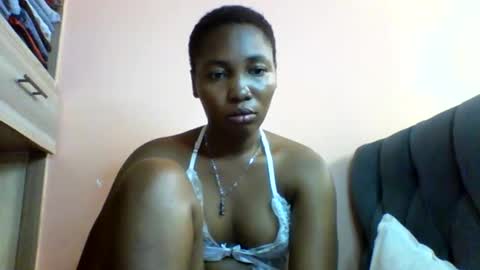 mochakei online show from 26, 4, 2026