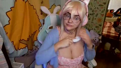 Snapshot of mochi_rainbow chatting on 15, 1, 2025 The Mochi Rainbow Variety Show online show from 15, 1, 2025