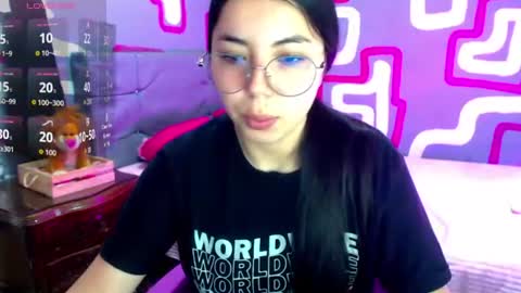 Snapshot of mochiluna chatting on 2, 7, 2026 Sofia online show from 2, 7, 2026
