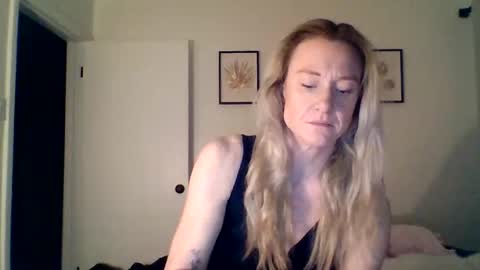 Snapshot of mockingbirds91 chatting on 3, 4, 2026 mockingbirds91 online show from 3, 4, 2026