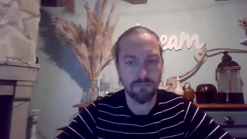 Snapshot of moi9876543210 chatting on 29, 1, 2025 Julien online show from 29, 1, 2025