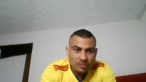 Snapshot of moises_athlon chatting on 4, 7, 2026 Moises Athlon online show from 4, 7, 2026