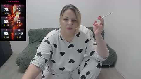 Snapshot of mojjo_erika chatting on 10, 5, 2026 erika online show from 10, 5, 2026