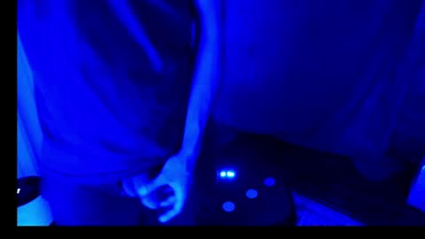 Snapshot of mold_little_fire chatting on 30, 4, 2026 Photon Earth online show from 30, 4, 2026