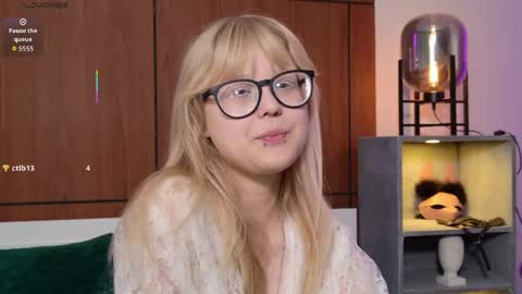 Snapshot of moliqin chatting on 7, 6, 2026 moliqin online show from 7, 6, 2026