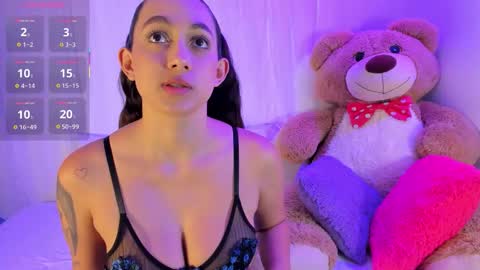 M o L l i E  online show from 7, 11, 2025