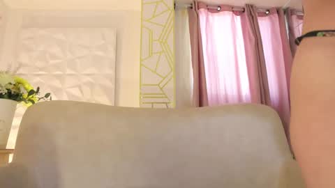   MOLLY   online show from 28, 2, 2025