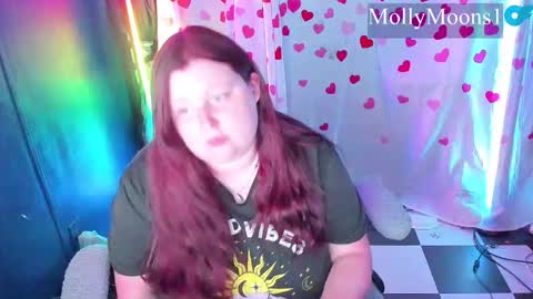 Snapshot of molly_moons chatting on 13, 5, 2026 molly_moons online show from 13, 5, 2026