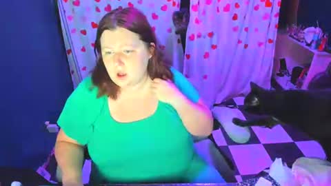 Snapshot of molly_moons chatting on 24, 7, 2026 molly_moons online show from 24, 7, 2026