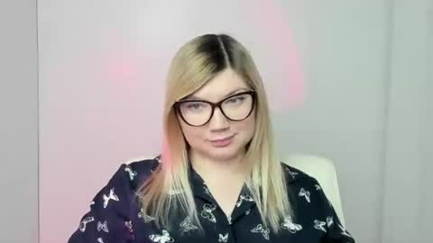 Molly online show from 20, 10, 2025