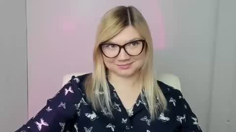 Molly online show from 26, 10, 2025