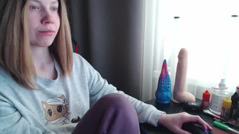 I have new photos come and see with love Molly online show from 11, 3, 2025