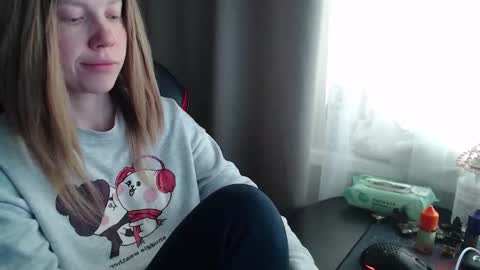 I have new photos come and see with love Molly online show from 29, 9, 2025