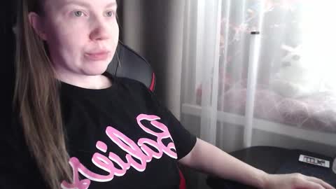 I have new photos come and see with love Molly online show from 23, 2, 2026