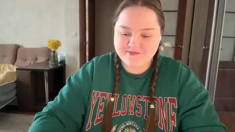Snapshot of mollyas chatting on 1, 5, 2026 Alice online show from 1, 5, 2026