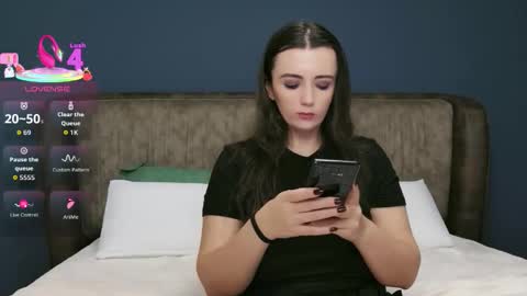 Molly online show from 18, 11, 2025