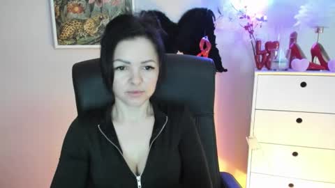 Molly online show from 16, 2, 2026