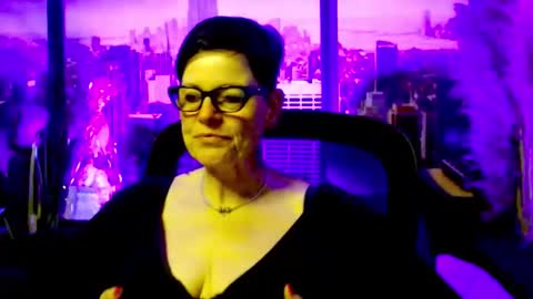 Snapshot of mollysun chatting on 28, 4, 2026 MollySun Nina Randmann online show from 28, 4, 2026