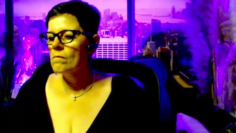 Snapshot of mollysun chatting on 21, 6, 2026 MollySun Nina Randmann online show from 21, 6, 2026