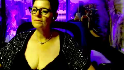 Snapshot of mollysun chatting on 12, 7, 2026 MollySun Nina Randmann online show from 12, 7, 2026