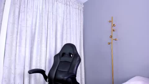 Snapshot of mollyybloom chatting on 20, 2, 2025 Molly online show from 20, 2, 2025