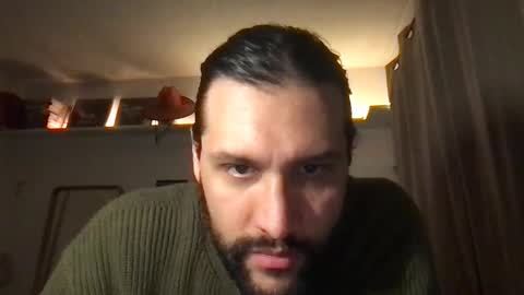 molten_escargot online show from 13, 1, 2025