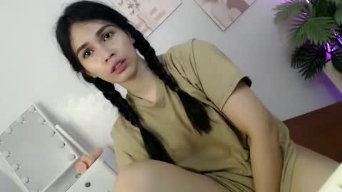 MOMIKHEM online show from 26, 5, 2026
